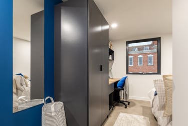 Cozy En Suite at Croft Court, 16 Stokes Croft, St Paul's, Bristol, BS13PR - Image 6